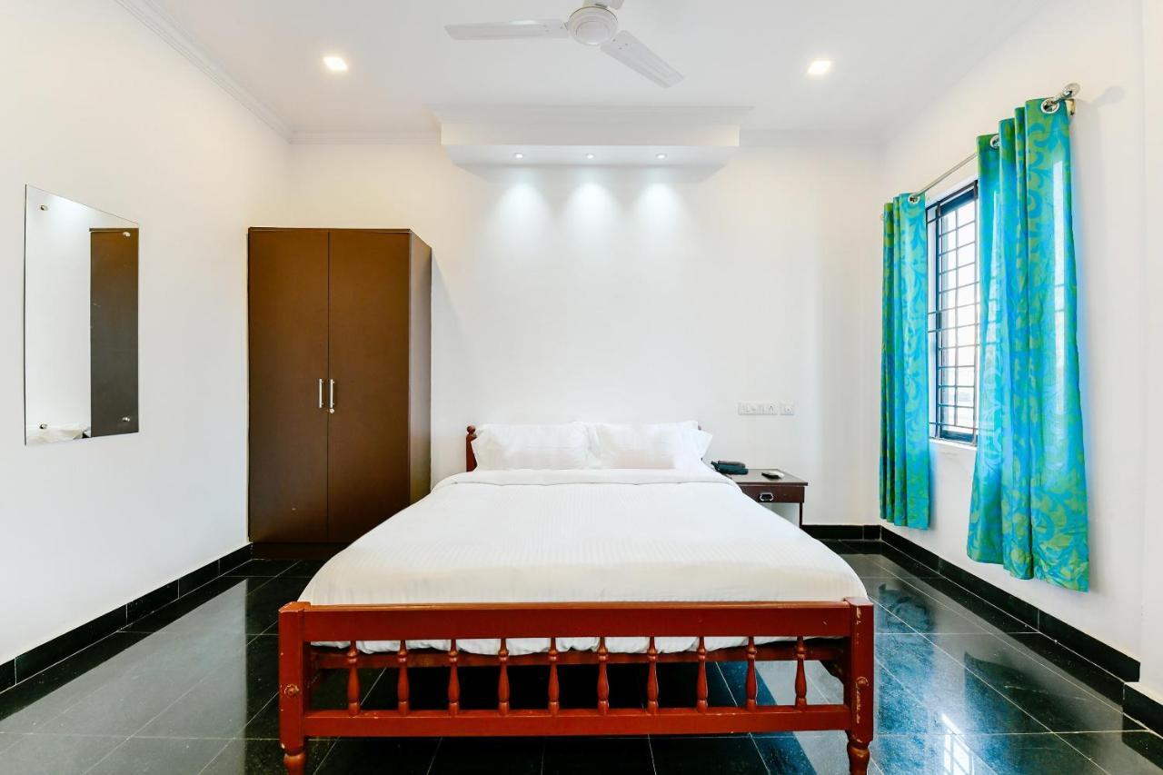 Spot On 39480 Vattekad Tourist Home 카카나드 외부 사진