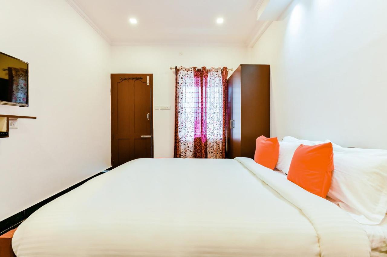 Spot On 39480 Vattekad Tourist Home 카카나드 외부 사진