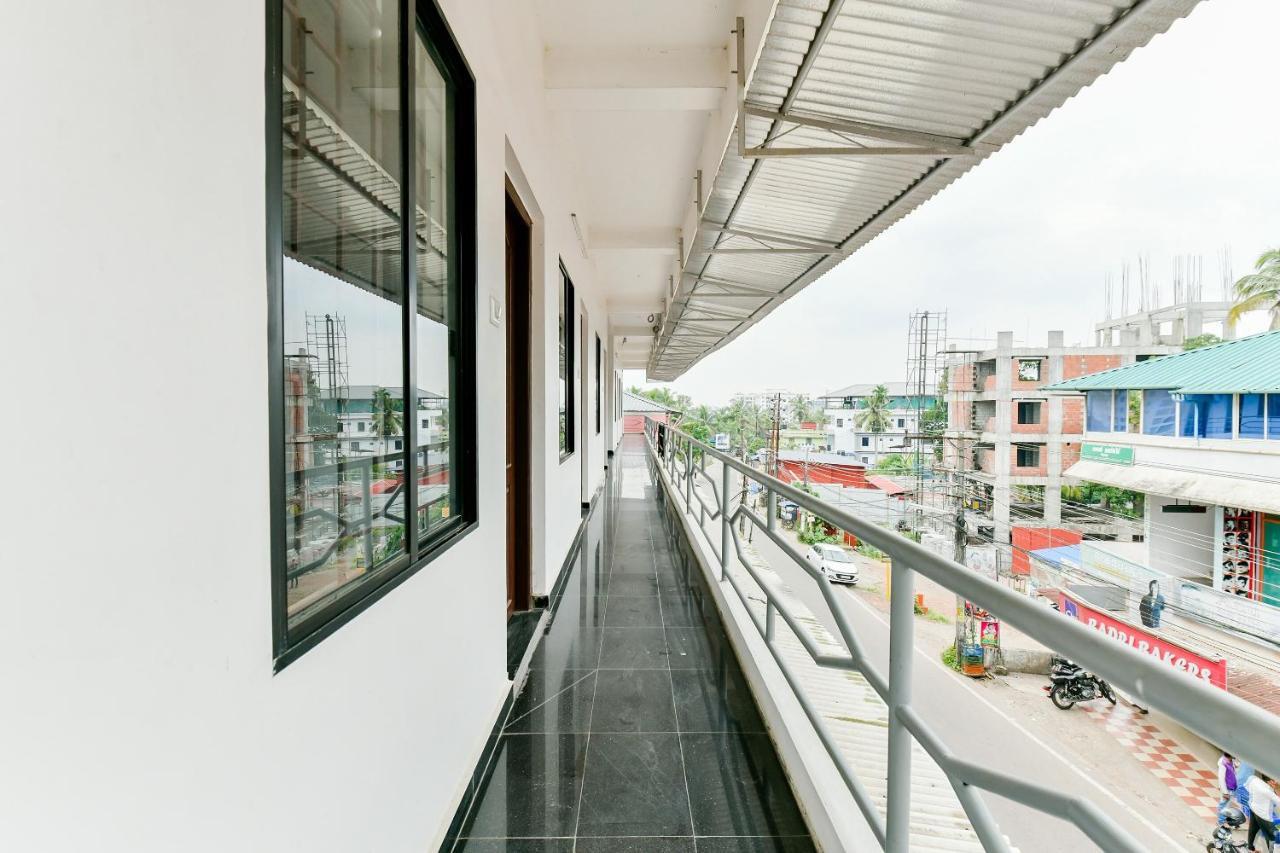 Spot On 39480 Vattekad Tourist Home 카카나드 외부 사진